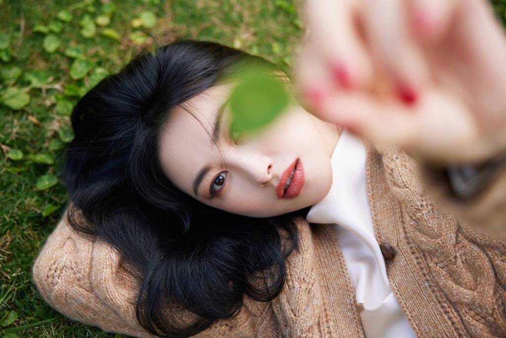 女神朱珠冻龄保养术｜8 个实用抗老技巧，越活越年轻