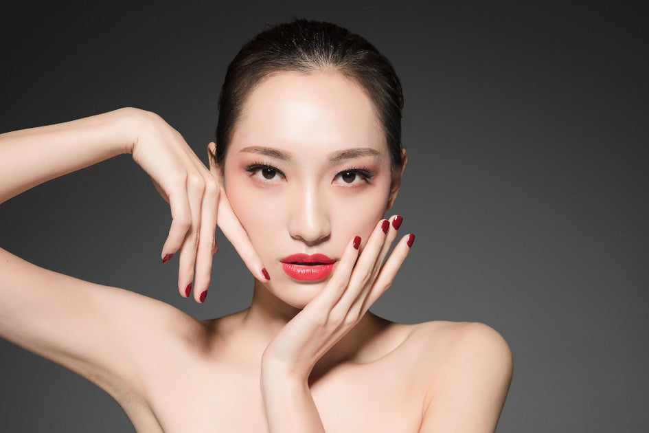 開運妝容大全！紅色系統配方大公開，教你打造高級感槲寄生妝容而唔需厚重感