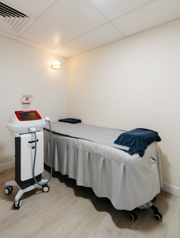 EM Beauty Centre專業脫疣美容中心